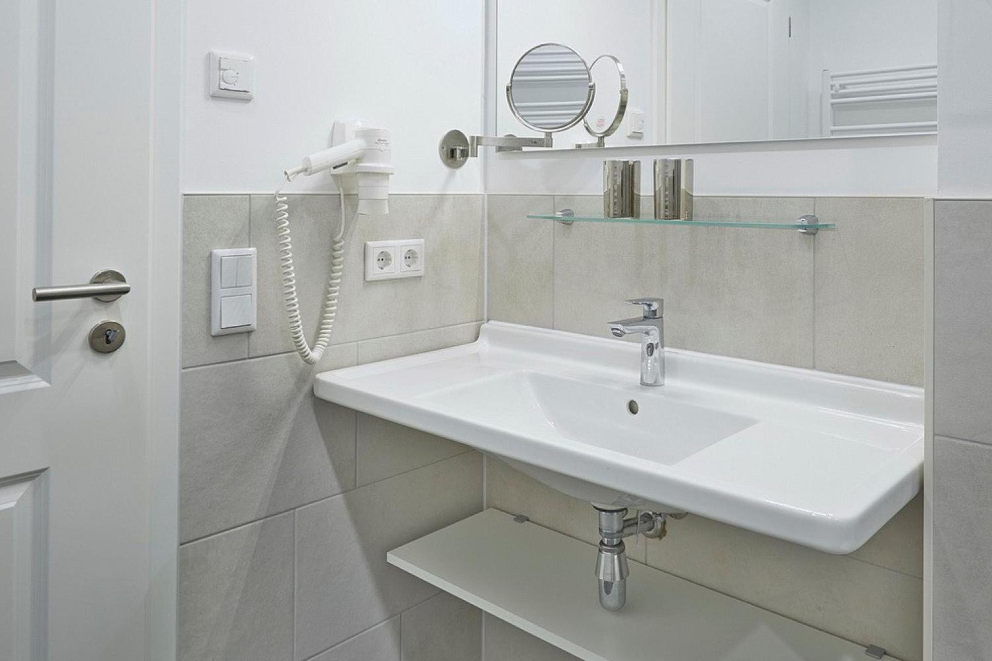 Aparthotel Waterkant Suites - Fewos Am Meer Mit Spa Börgerende-Rethwisch Esterno foto